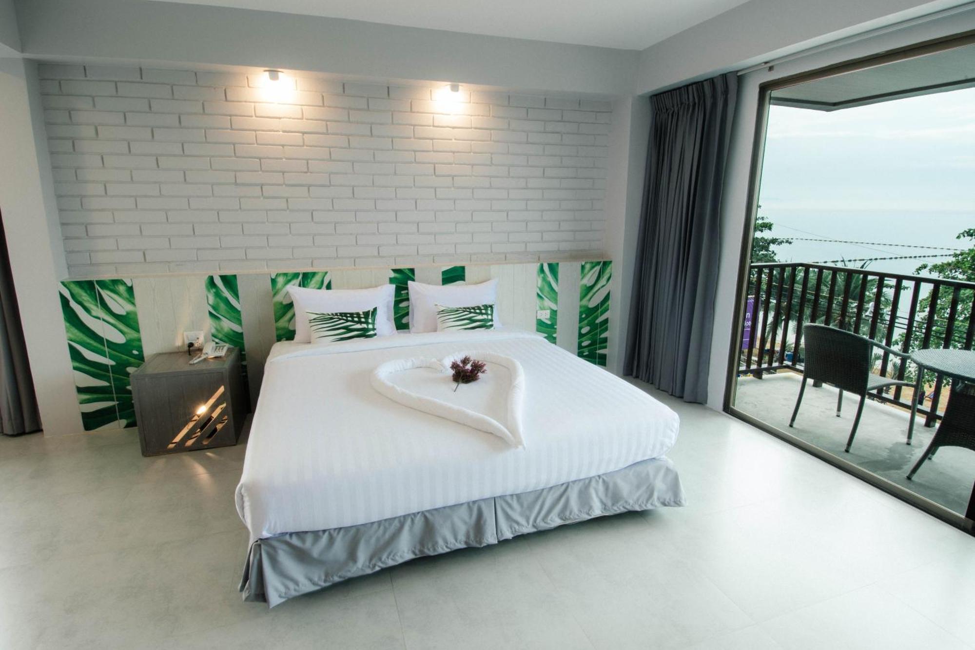The Pat Hotel Джомтиен Бийч Екстериор снимка